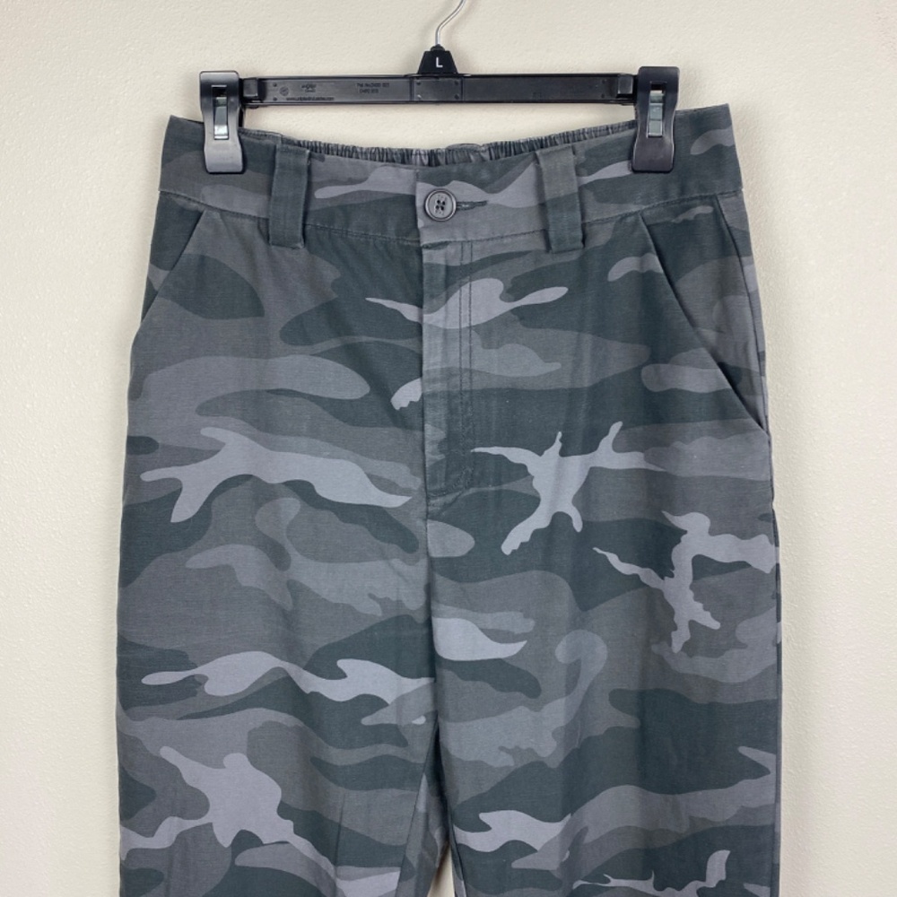 Aritzia TNA Gray Camo Jogger Pants - Size Medium - Picture 2 of 7